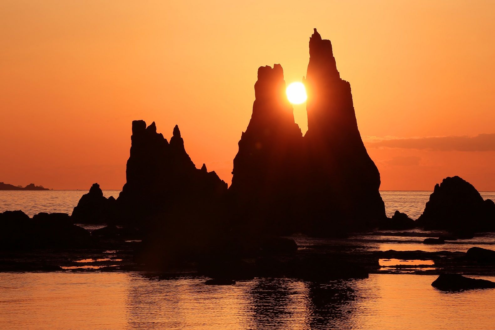 橋杭岩の朝 - 日の出日の入時刻・方角マップ