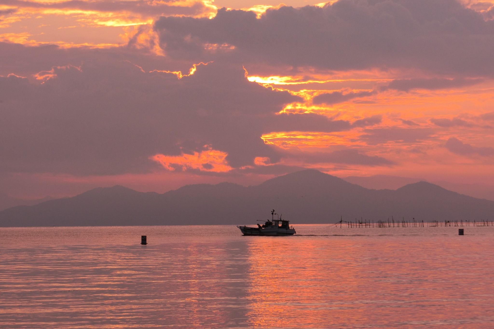 日の出 琵琶湖 朝景色 - 日の出日の入時刻・方角マップ