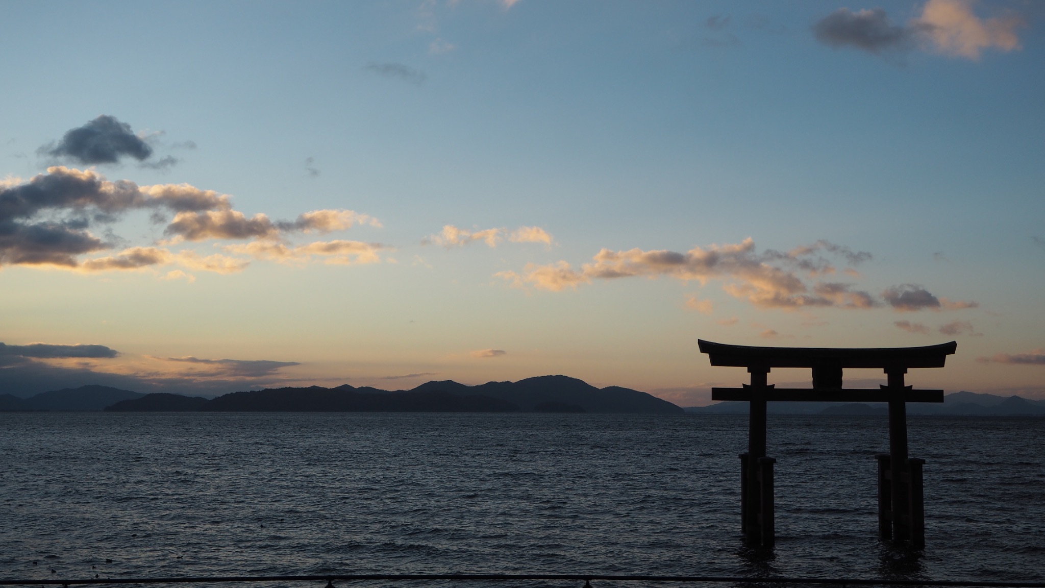 高島市 白髭神社 - 日の出日の入時刻・方角マップ